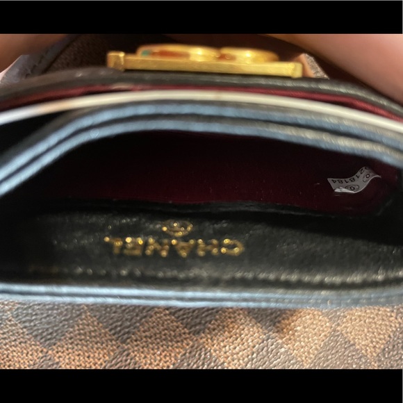 Authentic Chanel card wallet - Picture 2 of 9